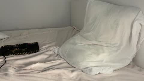 Snapshot of nfeibk chatting on December 14, 1:16 pm Adrian Von Ziegler online show from December 14, 1:16 pm