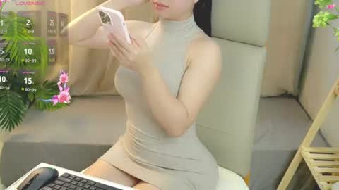Snapshot of nhatlinhnguyen chatting on July 25, 10:02 am nhatlinhnguyen online show from July 25, 10:02 am
