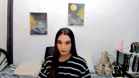 hottie nicole online show from October 17, 10:45 pm