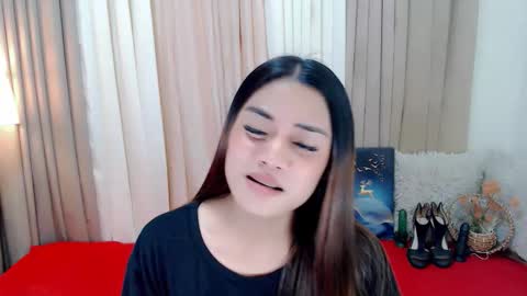 Snapshot of nhicolehollywood chatting on December 15, 12:15 am hottie nicole online show from December 15, 12:15 am