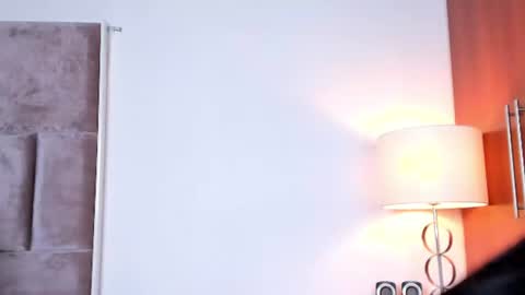Snapshot of nia_bunny chatting on June 23, 12:36 pm Nia online show from June 23, 12:36 pm