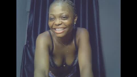 Snapshot of niababy5 chatting on February 22, 4:35 am Niababy5 online show from February 22, 4:35 am