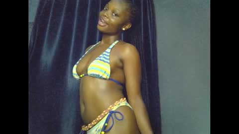 Snapshot of niababy5 chatting on February 28, 3:51 am Niababy5 online show from February 28, 3:51 am