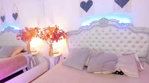 niacolussi online show from November 17, 6:57 pm