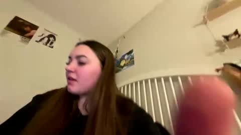 Nia online show from December 2, 6:19 am