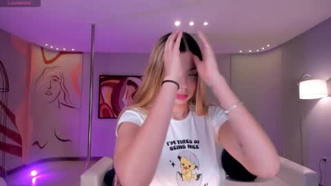 SQUIRTER DOLL    online show from December 20, 5:20 pm