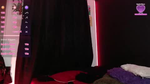 Snapshot of niakat_ chatting on February 17, 6:26 pm niakat online show from February 17, 6:26 pm