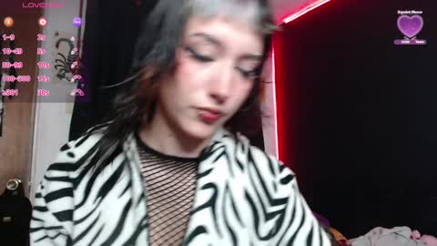 Snapshot of niakat_ chatting on February 18, 12:06 pm niakat online show from February 18, 12:06 pm