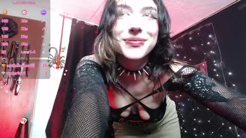 Snapshot of niakat_ chatting on March 4, 4:38 am niakat online show from March 4, 4:38 am