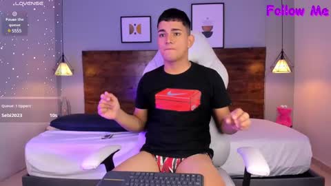 Snapshot of niall_falcon chatting on February 11, 4:24 pm Niall online show from February 11, 4:24 pm