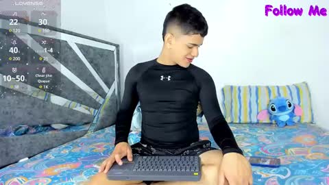 Snapshot of niall_falcon chatting on February 12, 11:51 am Niall online show from February 12, 11:51 am