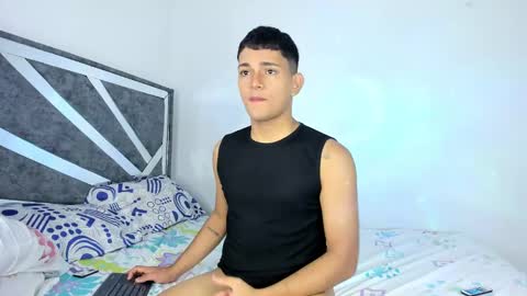 Snapshot of niall_falcon chatting on February 27, 9:36 pm Niall online show from February 27, 9:36 pm