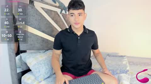 Snapshot of niall_falcon chatting on November 23, 10:09 pm Niall online show from November 23, 10:09 pm