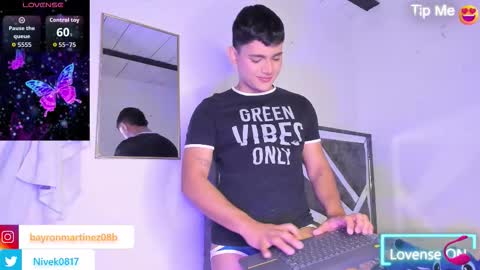 Snapshot of niall_falcon chatting on February 27, 1:33 pm Niall online show from February 27, 1:33 pm