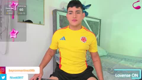 Snapshot of niall_falcon chatting on March 14, 10:53 am Niall online show from March 14, 10:53 am