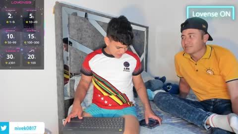 Snapshot of niall_falcon chatting on April 7, 2:56 am Niall online show from April 7, 2:56 am