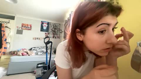 Snapshot of niarosemaryy chatting on March 17, 12:08 pm niarosemaryy online show from March 17, 12:08 pm