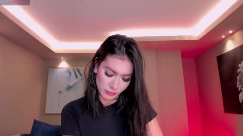 Call me Nia  online show from November 29, 5:16 pm