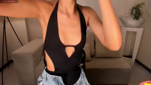 Snapshot of niasalvatore chatting on June 14, 5:26 pm Call me Nia online show from June 14, 5:26 pm
