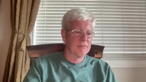 Snapshot of nice2meet2 chatting on April 9, 2:00 pm nice2meet2 online show from April 9, 2:00 pm