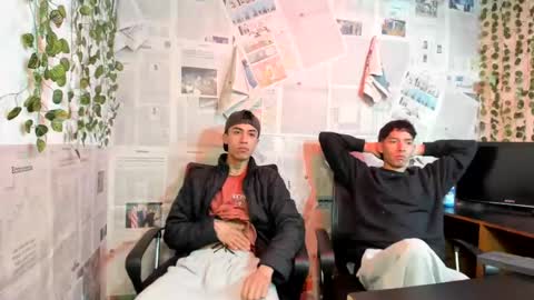 Snapshot of nice_boys11 chatting on July 9, 1:37 pm nice_boys11 online show from July 9, 1:37 pm