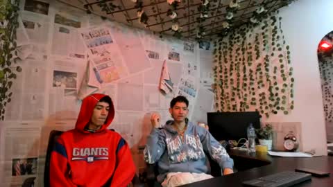 Snapshot of nice_boys11 chatting on July 10, 1:14 pm nice_boys11 online show from July 10, 1:14 pm