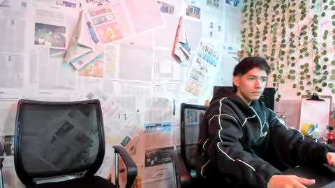 Snapshot of nice_boys11 chatting on July 12, 1:46 pm nice_boys11 online show from July 12, 1:46 pm