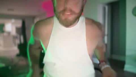 niceballz69 online show from May 1, 9:41 pm