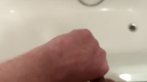 Snapshot of niceguy17cm chatting on April 12, 8:03 pm Ole online show from April 12, 8:03 pm