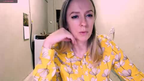 Snapshot of nicekat chatting on June 8, 7:47 pm Kathrine online show from June 8, 7:47 pm