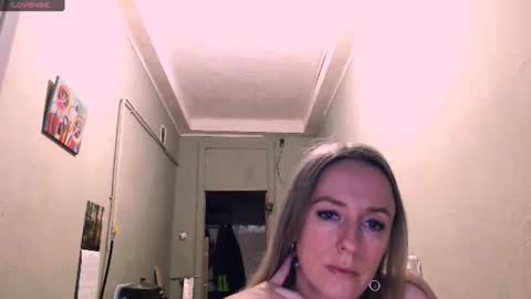 Snapshot of nicekat chatting on June 10, 7:46 pm Kathrine online show from June 10, 7:46 pm