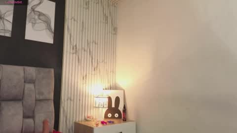 Nicolle  online show from October 8, 11:46 pm