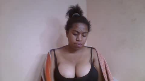 Snapshot of nicelly01 chatting on June 23, 6:39 pm nicelly01 online show from June 23, 6:39 pm