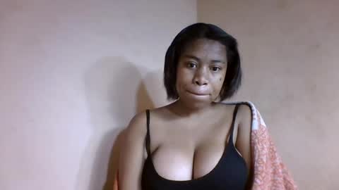 Snapshot of nicelly01 chatting on July 9, 10:58 pm nicelly01 online show from July 9, 10:58 pm