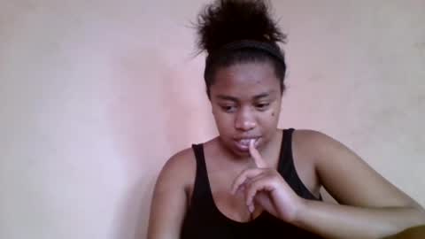 Snapshot of nicelly01 chatting on July 15, 11:48 am nicelly01 online show from July 15, 11:48 am