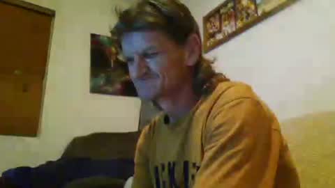 Snapshot of niceozziecockxxx chatting on March 1, 7:37 pm Sexiishaine online show from March 1, 7:37 pm