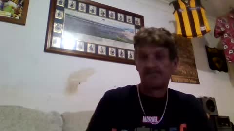 Snapshot of niceozziecockxxx chatting on November 5, 2:33 am Sexiishaine online show from November 5, 2:33 am