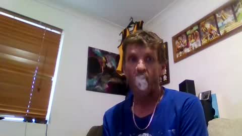 Snapshot of niceozziecockxxx chatting on November 24, 6:57 am Sexiishaine online show from November 24, 6:57 am