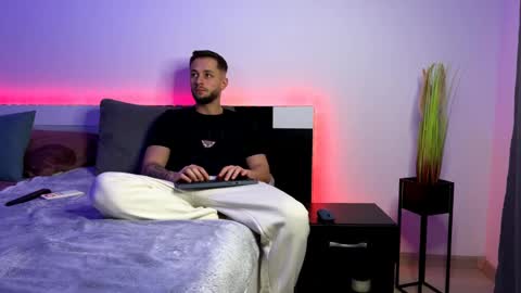 Snapshot of nicholassx chatting on March 12, 9:03 pm Nicholassx online show from March 12, 9:03 pm