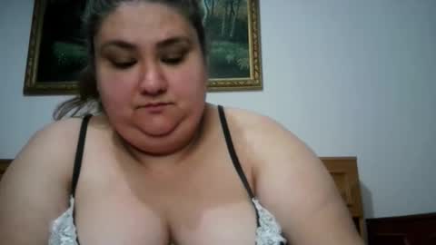 Snapshot of nicholle chatting on April 15, 9:48 pm Nicholle online show from April 15, 9:48 pm