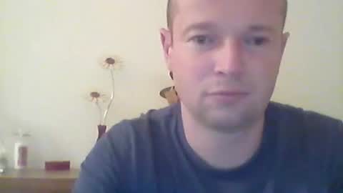nick1990b online show from December 2, 6:54 pm