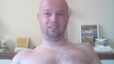 nick1990b online show from August 2, 5:22 pm