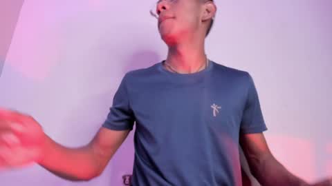 Snapshot of nick_collins20 chatting on December 24, 7:06 am Nick online show from December 24, 7:06 am