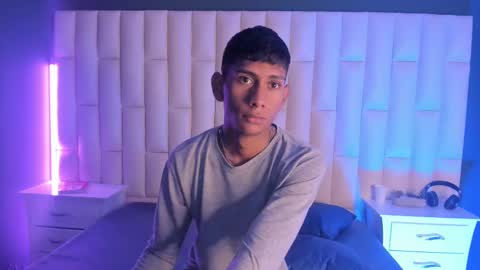 Snapshot of nick_collins20 chatting on February 23, 3:24 am Nick online show from February 23, 3:24 am