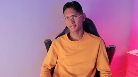 Snapshot of nick_collins20 chatting on October 7, 8:39 pm Nick online show from October 7, 8:39 pm