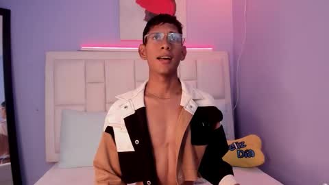 Nick online show from February 14, 8:05 pm