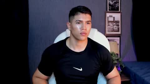 Snapshot of nick_fenix chatting on September 17, 8:38 am nick fenix online show from September 17, 8:38 am