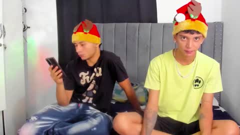 Snapshot of nick_greey chatting on December 20, 12:52 am Frank online show from December 20, 12:52 am