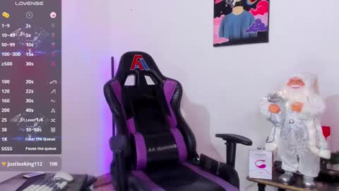 Snapshot of nick_greey chatting on December 21, 11:56 pm Frank online show from December 21, 11:56 pm