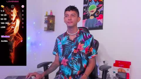 Snapshot of nick_greey chatting on February 18, 9:42 pm Frank online show from February 18, 9:42 pm